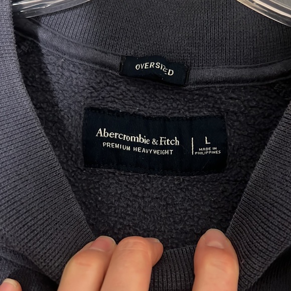 Abercrombie and Fitch oversized crew sweatshirt - Picture 2 of 3